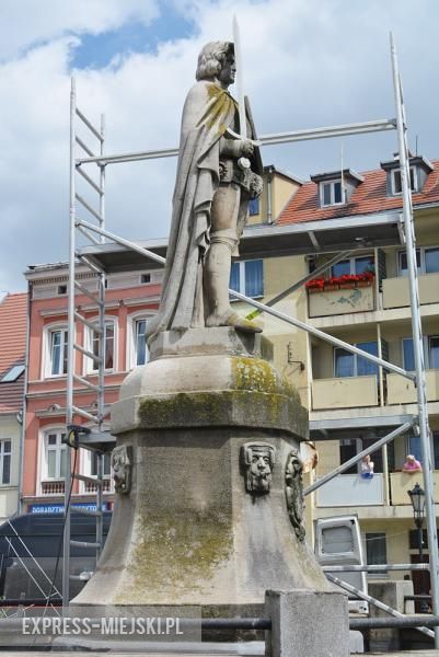 Renowacja pomnika Rolanda