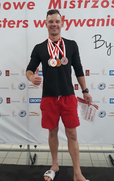 Sebastian Figarski na zawodach pływackich