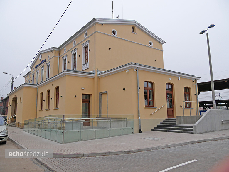 Dworzec w Malczycach po remoncie