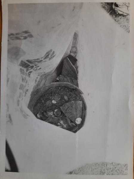 Zdjęcia archiwalne z odkrycia tzw. II Skarbu Średzkiego