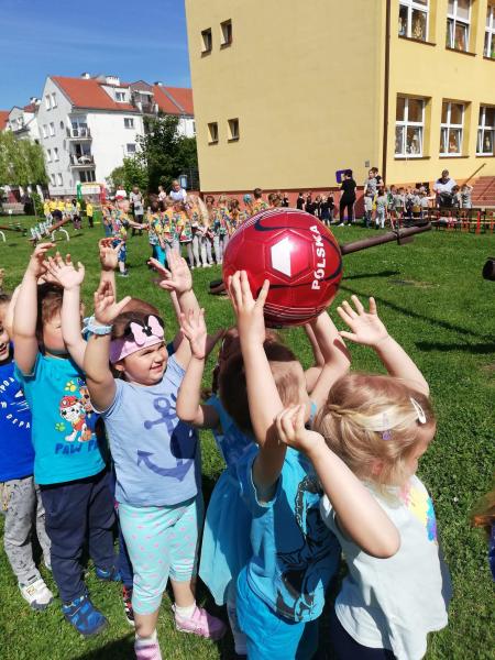 Dzień Dziecka na sportowo w przedszkolu w Malczycach