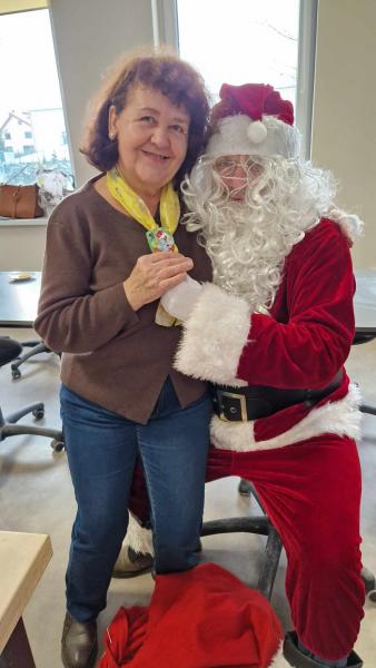 Świąteczne Elfy zaangażowały Seniorów w świąteczne przygotowania!