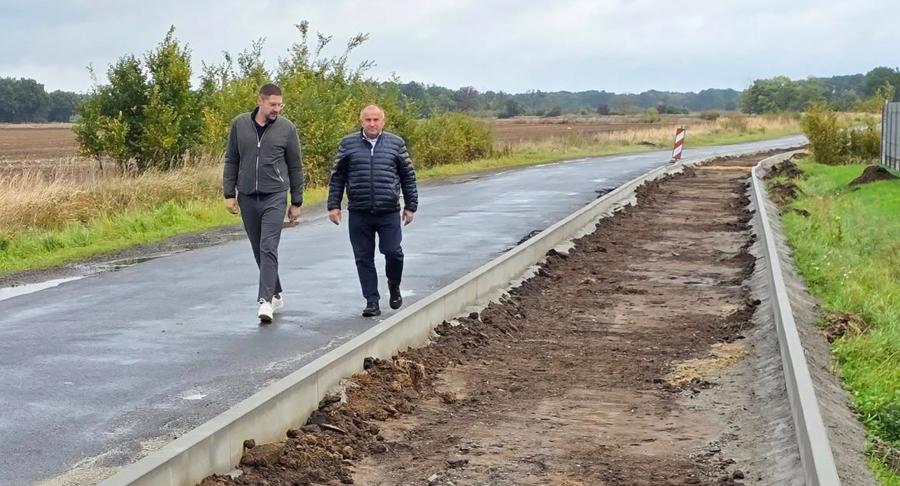 Trwa przebudowa drogi Księginice – Gąsiorów – Głoska