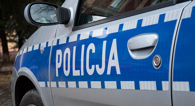 Strzelał do policjantów w Mrozowie. 35-latek z zarzutem usiłowania zabójstwa