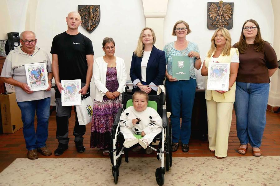 Wielkie serca i bezinteresowna pomoc. Wyremontowali mieszkanie dla pani Kamili i jej mamy