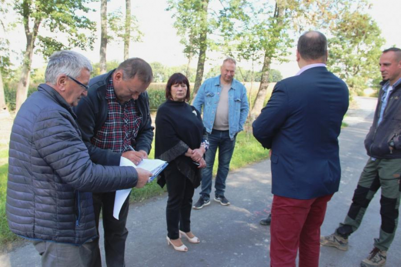 Odebrano I etap przebudowy drogi gminnej relacji Piotrowice – Paździorno
