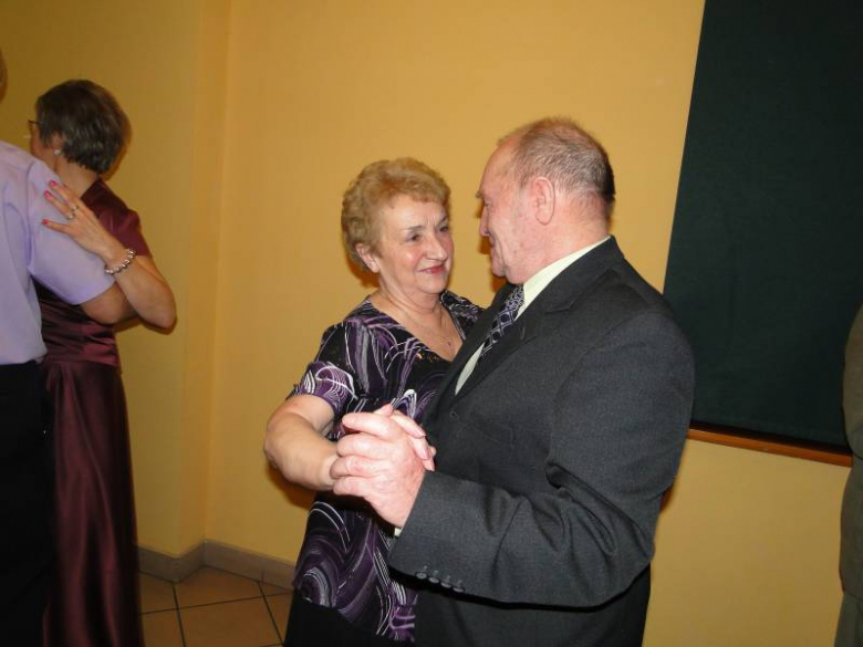 Karnawałowy bal emerytów w Środzie Śląskiej
