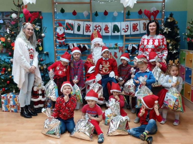 Wizyta św. Mikołaja w szkole podstawowej w Udaninie