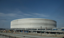 Stadion Miejski z grzybem na murawie