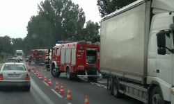Zapaliła się naczepa tira
