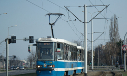 Zajezdnia Dąbie zmieni się w Biedronkę czy centrum kultury?