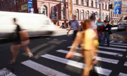 Więcej śnieżnobiałych zebr i wzmożone patrole, czyli miasto dba o bezpieczeństwo uczniów