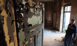 Zobacz jak w środku wygląda zabytkowy dworek