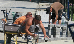 Remont dachu w Malczycach i przebudowa chodnika w Chomiąży