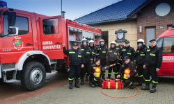 Strażacy dostali mercedesa za ponad 600 tysięcy złotych