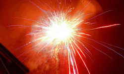 Pokaz sztucznych ogni z wieży widokowej