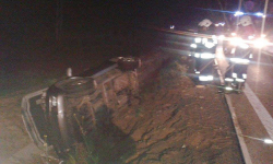 Dziecko ranne w wypadku. Auto wylądowało w rowie