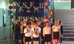 Śpiewali piosenki religijne i tańczyli