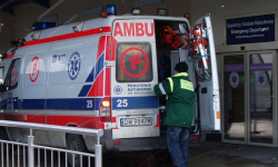 Motocyklista uderzył w toyotę. Ma połamane ręce