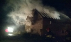 Pożar opuszczonego budynku - FOTO