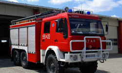 Strażacy ratowali kota i lokatora, który zasnął po tabletkach