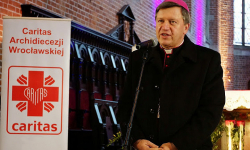 Za pomoc potrzebującym Caritas wyróżnił średzkie starostwo