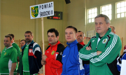 Po raz dziesiąty mecze radnych w halówce. Zagra też drużyna marszałka Przybylskiego