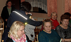 Akcja informacyjna policji. Mówiono o odblaskach i metodzie „na wnuczka”