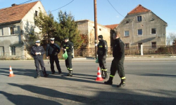 Rozdawali alkotesty w Ujeździe Górnym