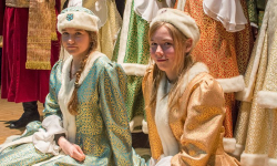 Uczniowie zatańczyli w historycznych strojach