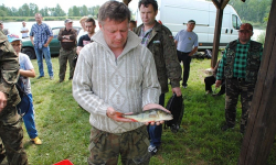 Zawody wędkarskie z okazji Dnia Dziecka