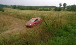 Dachowanie auta - kierowca w szpitalu