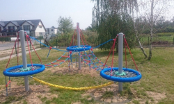 Nowy plac zabaw w Lutyni