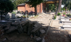 Trwa przebudowa alei głównej na cmentarzu w Malczycach