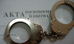 Rozbój za 30 złotych i 10 puszek piwa. Mężczyźni są w areszcie