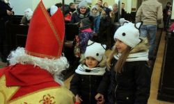 Najgrzeczniejsze dzieci z Konar odwiedził Mikołaj