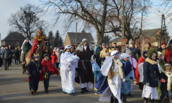 Ulicami Szczepanowa przeszedł orszak Trzech Króli