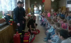 Strażacy z wizytą w szkole w Szczepanowie