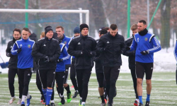 Miedź Legnica i Piast Żmigród zagrają dziś w Środzie Śląskiej