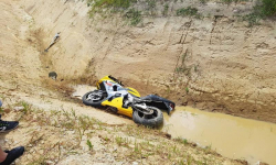 Na trasie Miękinia-Błonie był wypadek z udziałem motocyklisty. Mężczyznę zabrano do szpitala