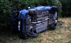 W Cesarzowicach dachowała osobówka. Poszkodowana została 41-letnia kobieta