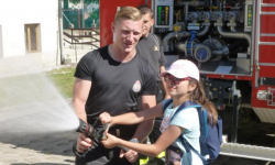 Strażacy odwiedzili uczestników półkolonii