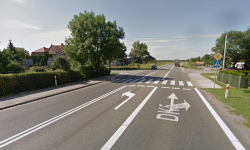 W Osieku, na drodze krajowej, drogowcy planują budowę wyspy dla pieszych