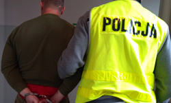 Zatrzymano trzech mężczyzn, którzy dokonali włamania i kilku kradzieży