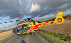 Czołowe zderzenie pojazdów między Środą Śląską a Ciechowem. Lądował helikopter LPR