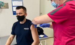 Rozpoczęły się szczepienia średzkich policjantów