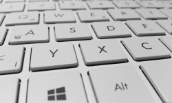 Dofinansowanie na zakup sprzętu i dostęp do Internetu dla uczniów z terenów PPGR w gminie Kostomłoty