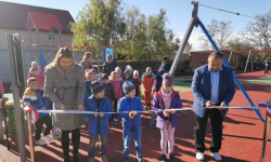 Nowy plac zabaw w Pisarzowicach