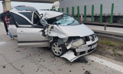 Zderzenie ciężarówki z osobówką na A4. Duże utrudnienia w ruchu w kierunku Wrocławia