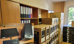 Dostawa i pierwsze przekazania sprzętu elektronicznego w gminie Kostomłoty